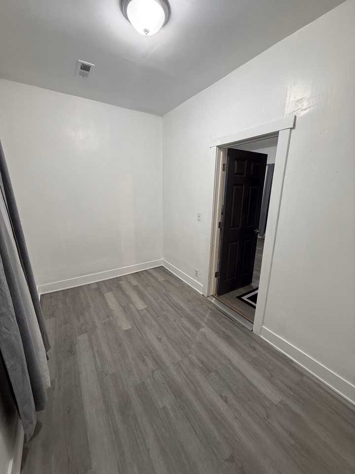 4832 S Bishop St #1REAR - Photo 7 of 18