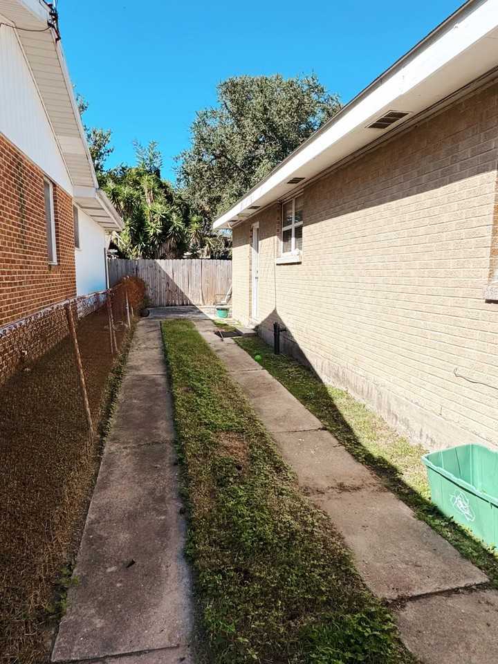 936 Brockenbraugh Ct #NA - Photo 7 of 8