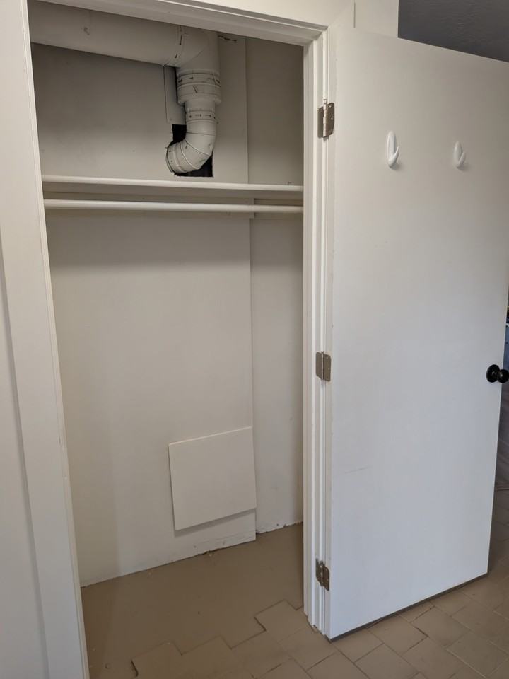 1612 Farr Dr #B - Photo 4 of 22