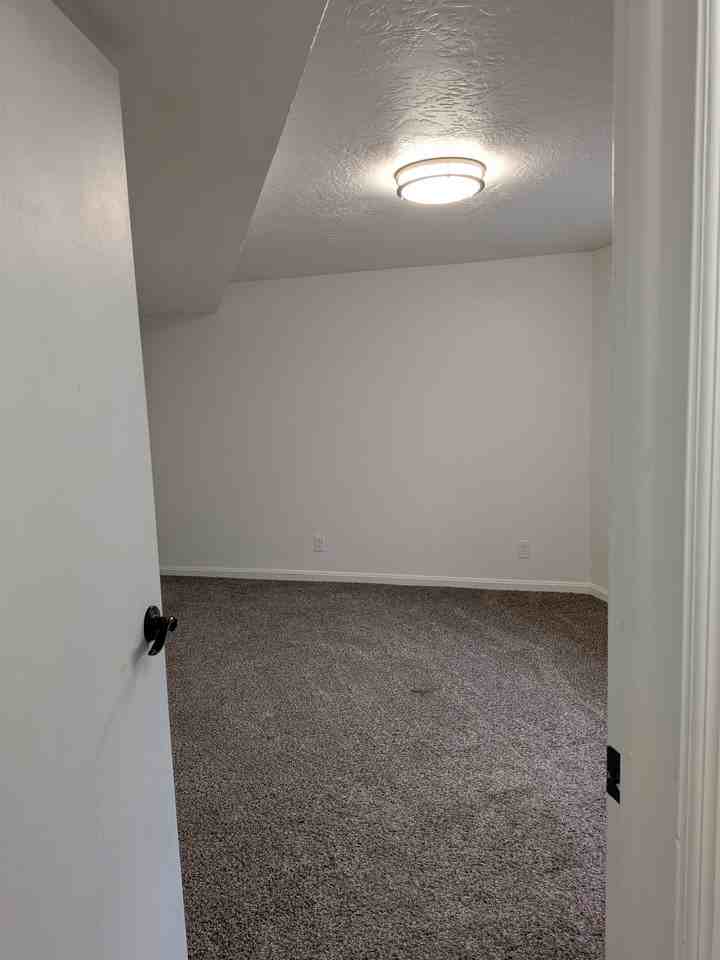 1612 Farr Dr #B - Photo 7 of 22