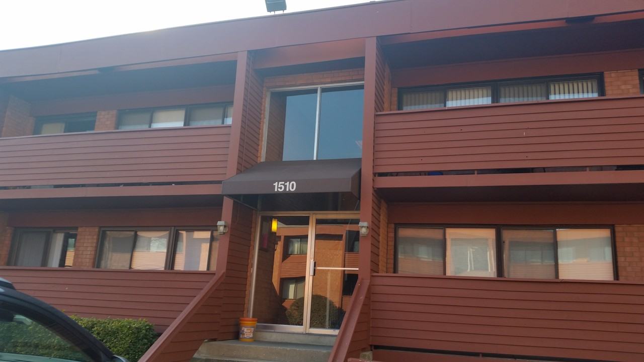 1510 S George Mason Dr #23 - Photo 2 of 8