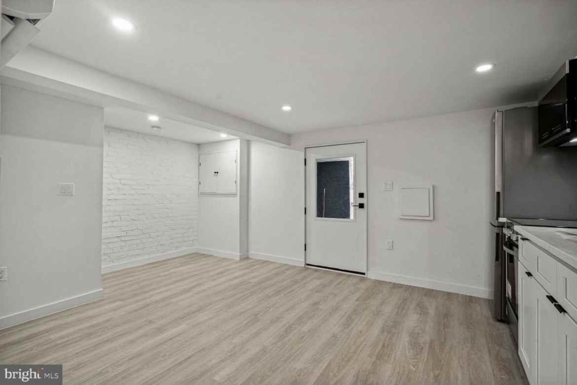 4725 4th St Nw #1 - Photo 3 of 11