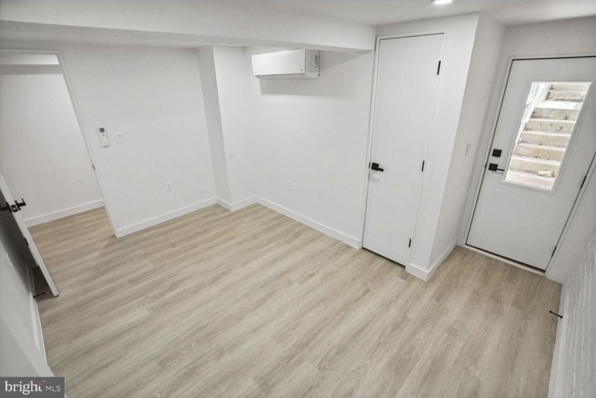 4725 4th St Nw #1 - Photo 5 of 11