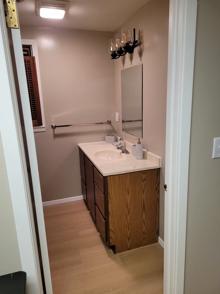 1190 Union St #B - Photo 7 of 18