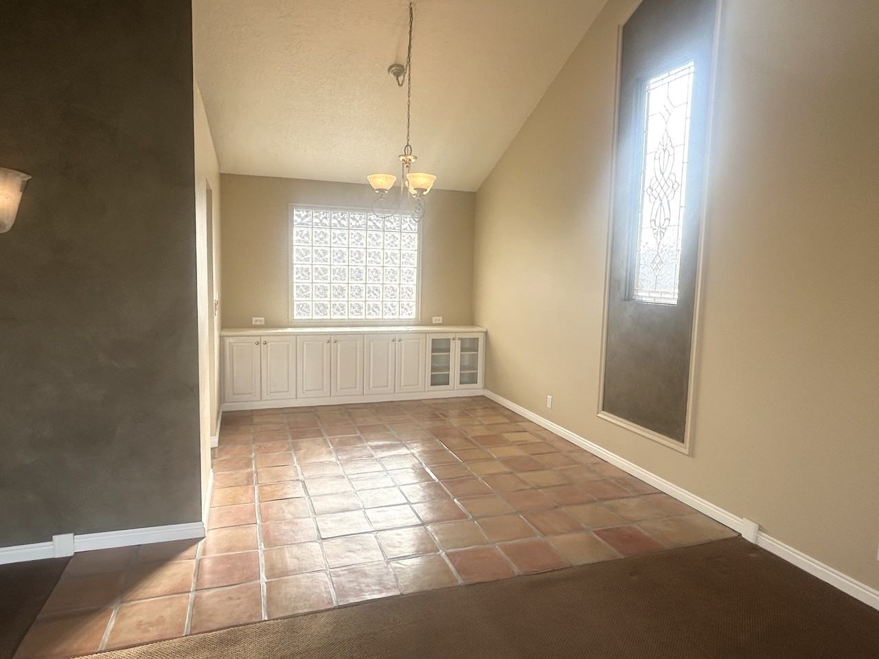 1094 E Gravel Hills Dr #1 - Photo 7 of 50