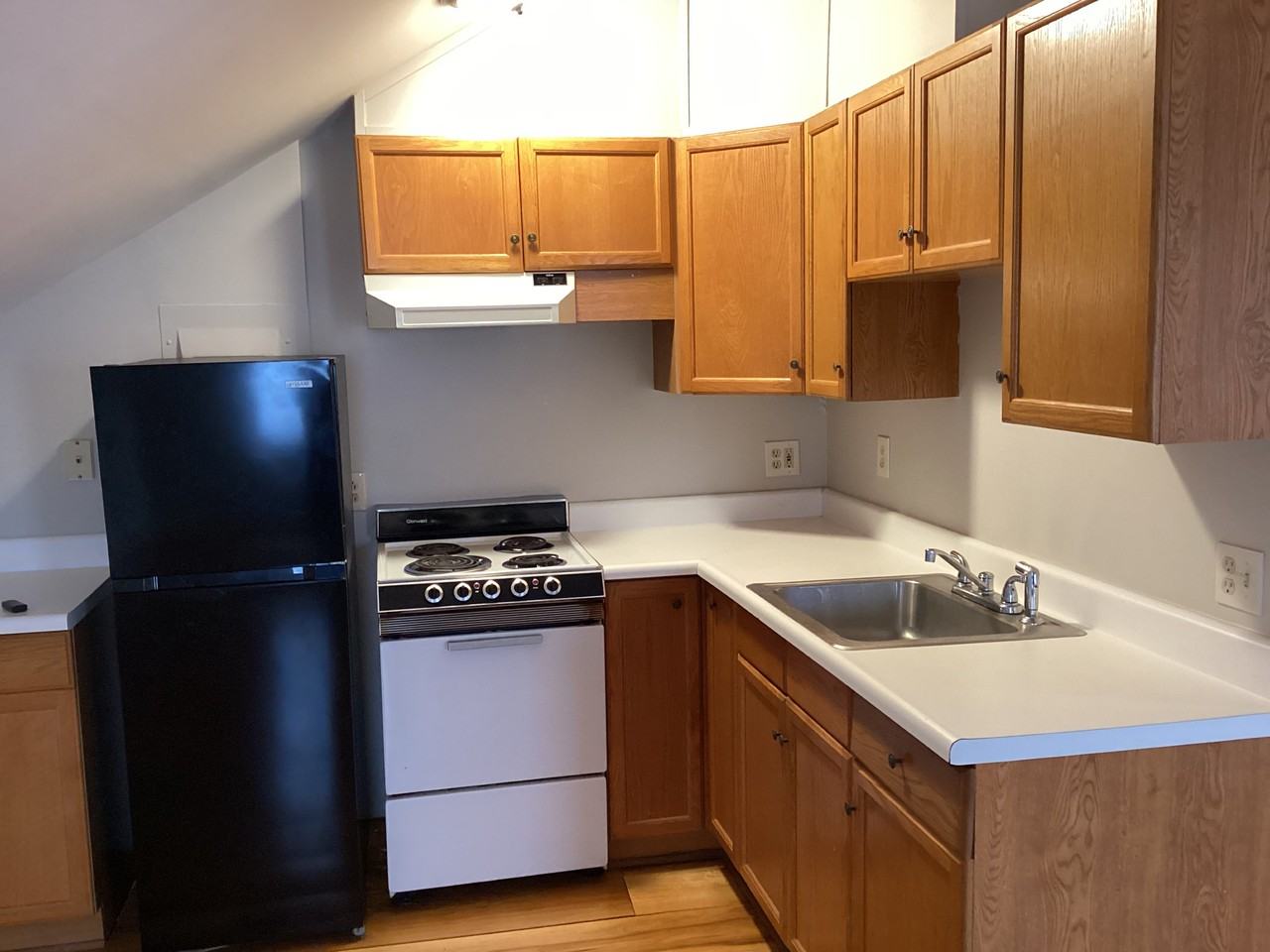 7540 Main St #10 - Photo 3 of 14