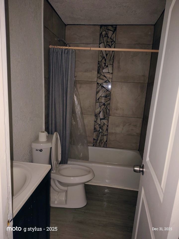 304 E Freeman St #NA - Photo 3 of 8