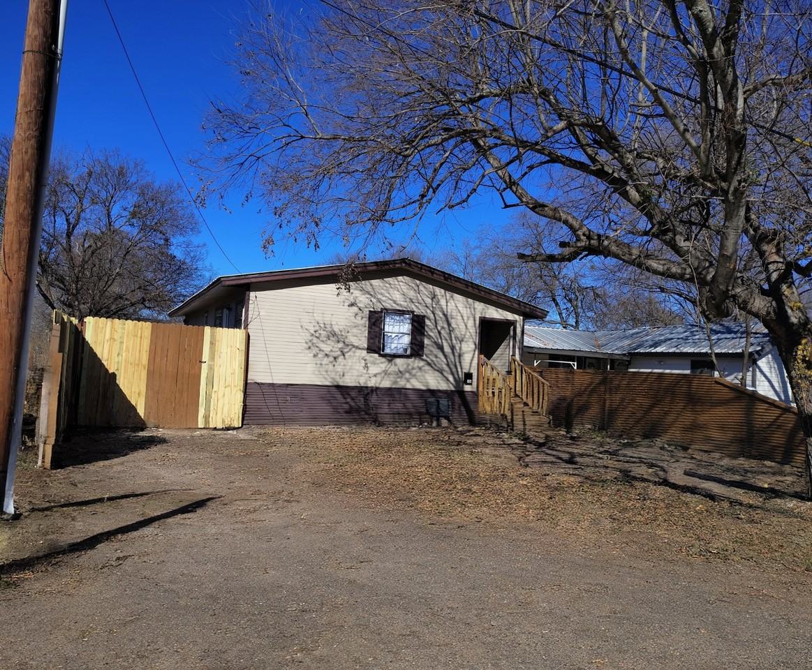 304 E Freeman St #NA - Photo 7 of 8