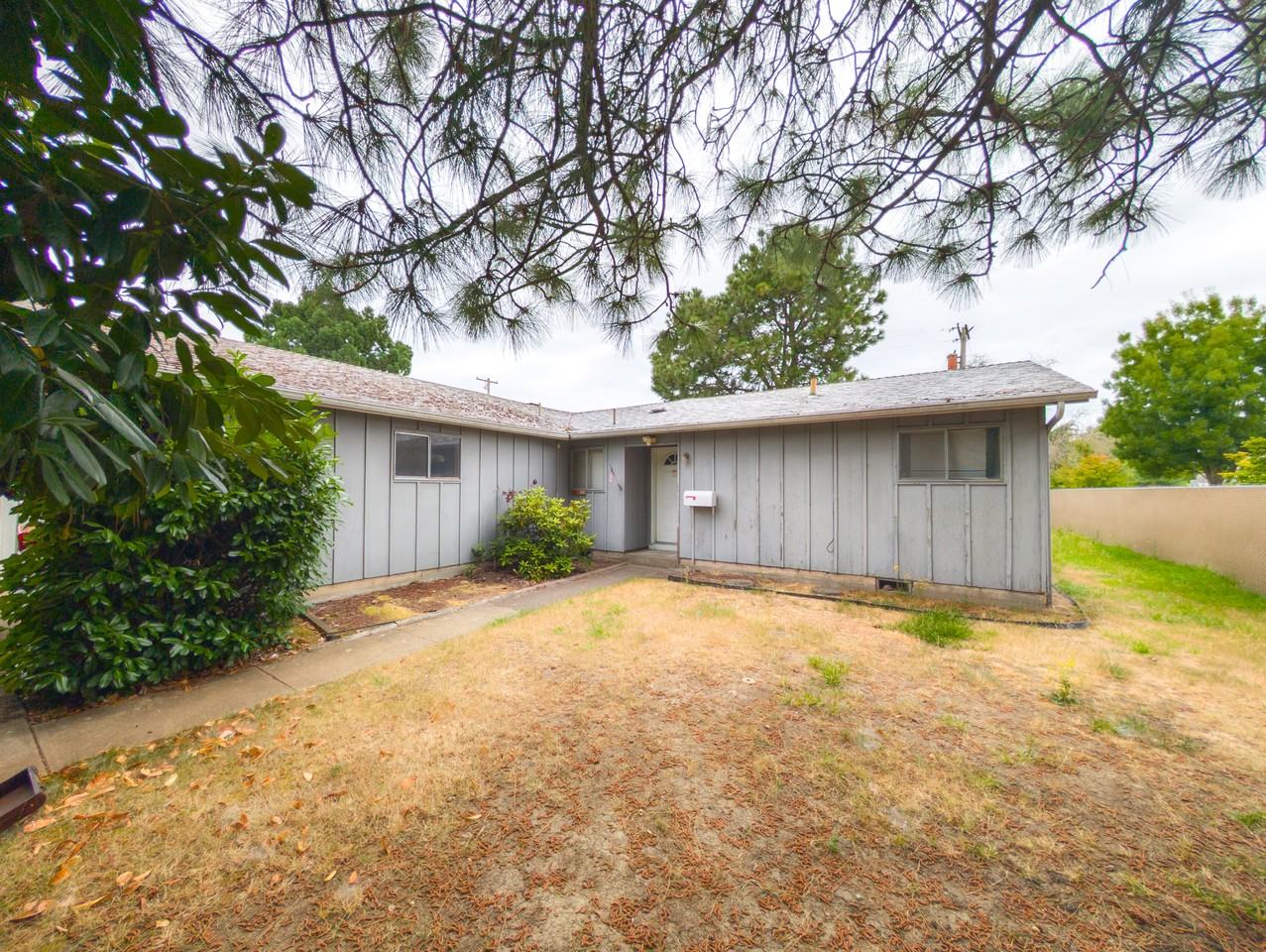 971 Nw Cleveland Ave #1 - Photo 2 of 13