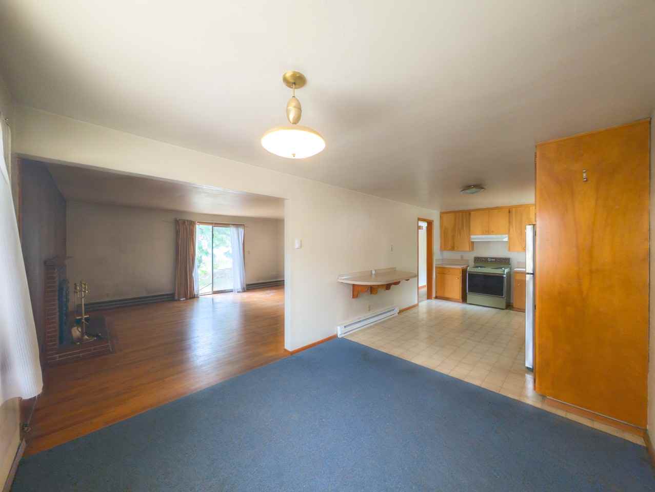 971 Nw Cleveland Ave #1 - Photo 4 of 13