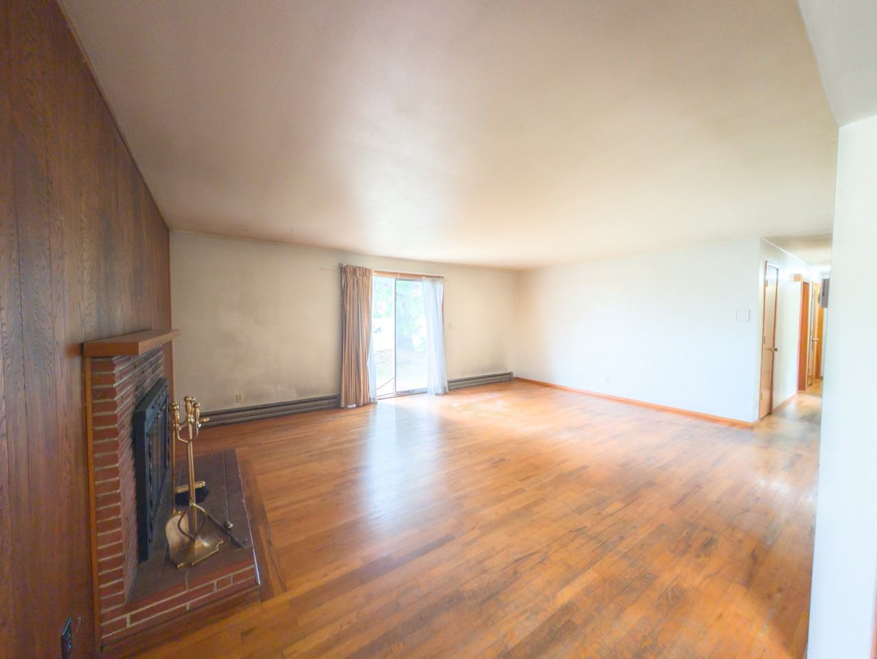 971 Nw Cleveland Ave #1 - Photo 5 of 13