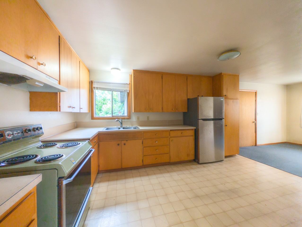 971 Nw Cleveland Ave #1 - Photo 7 of 13