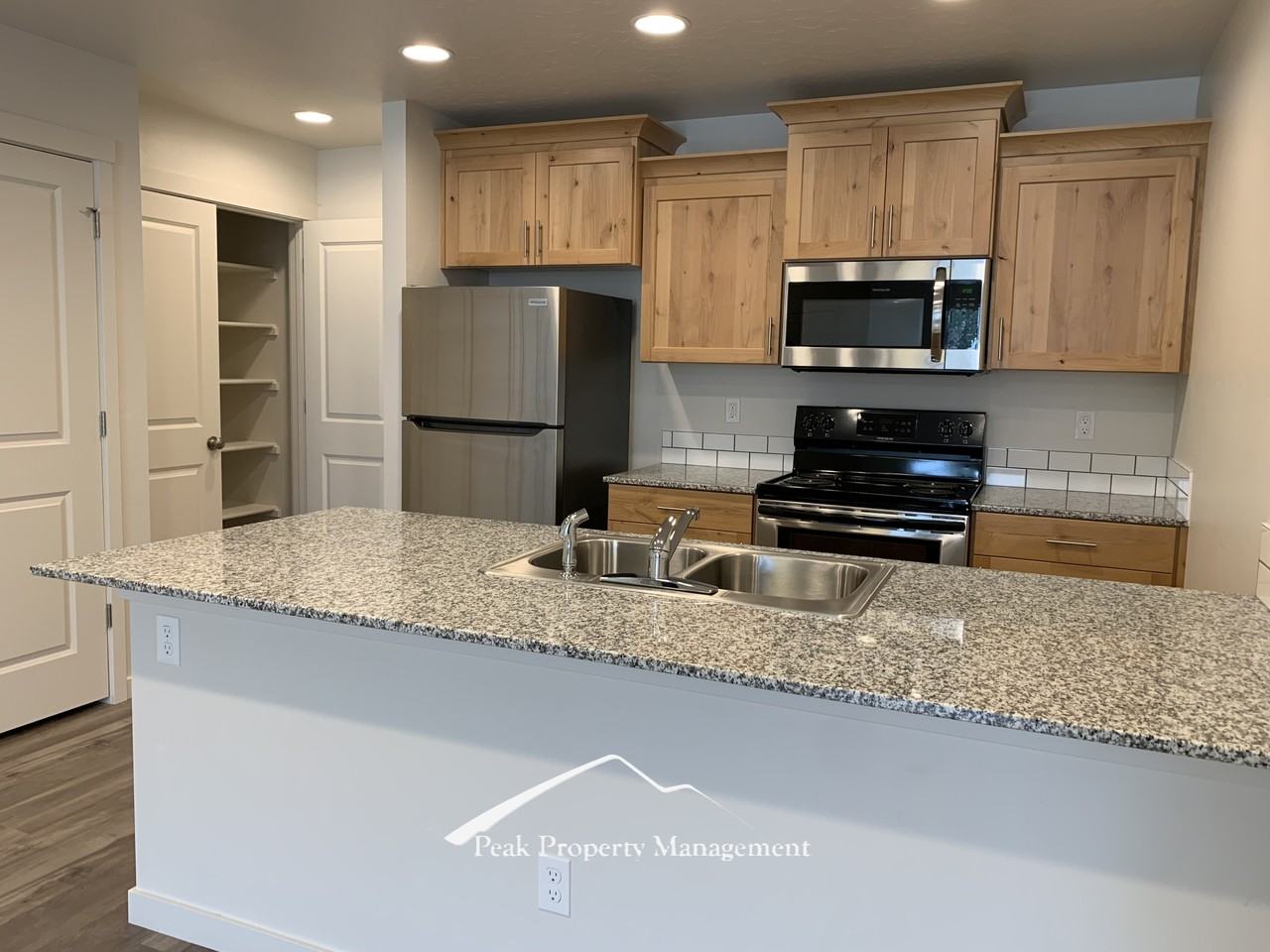 424 W Orchard Ave #2 - Photo 5 of 21