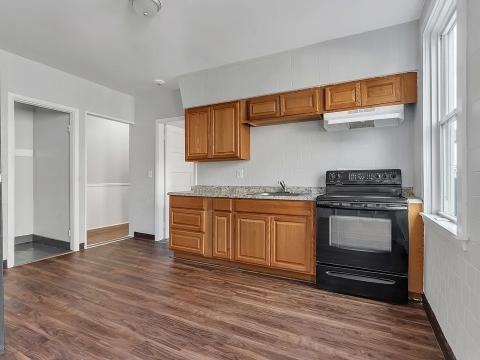 109 Pocasset Ave #1 - Photo 3 of 17
