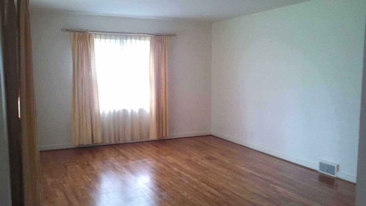 712 W 12th St S #NA - Photo 2 of 4