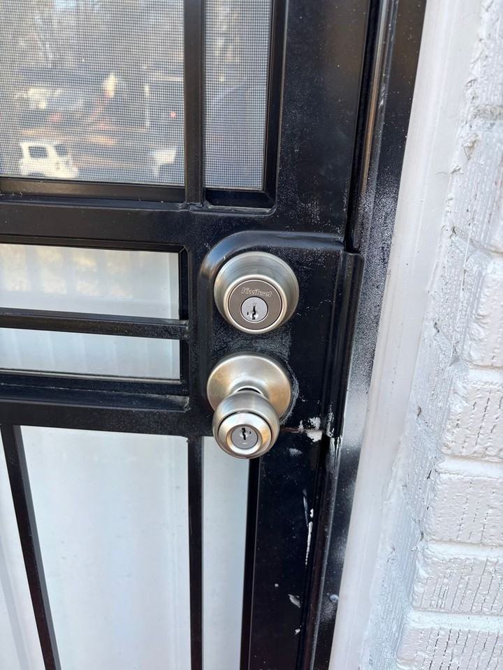 3546 Debby Dr - Photo 5 of 38