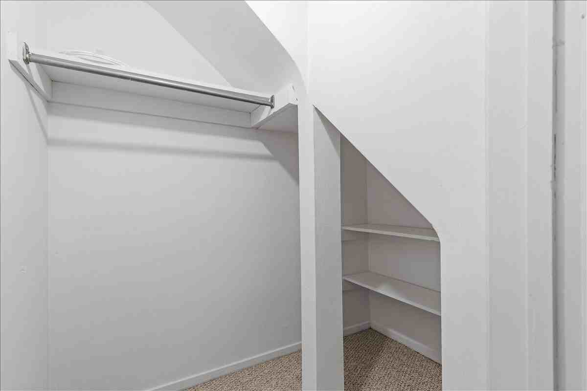 6421 Howe St #1 - Photo 4 of 20