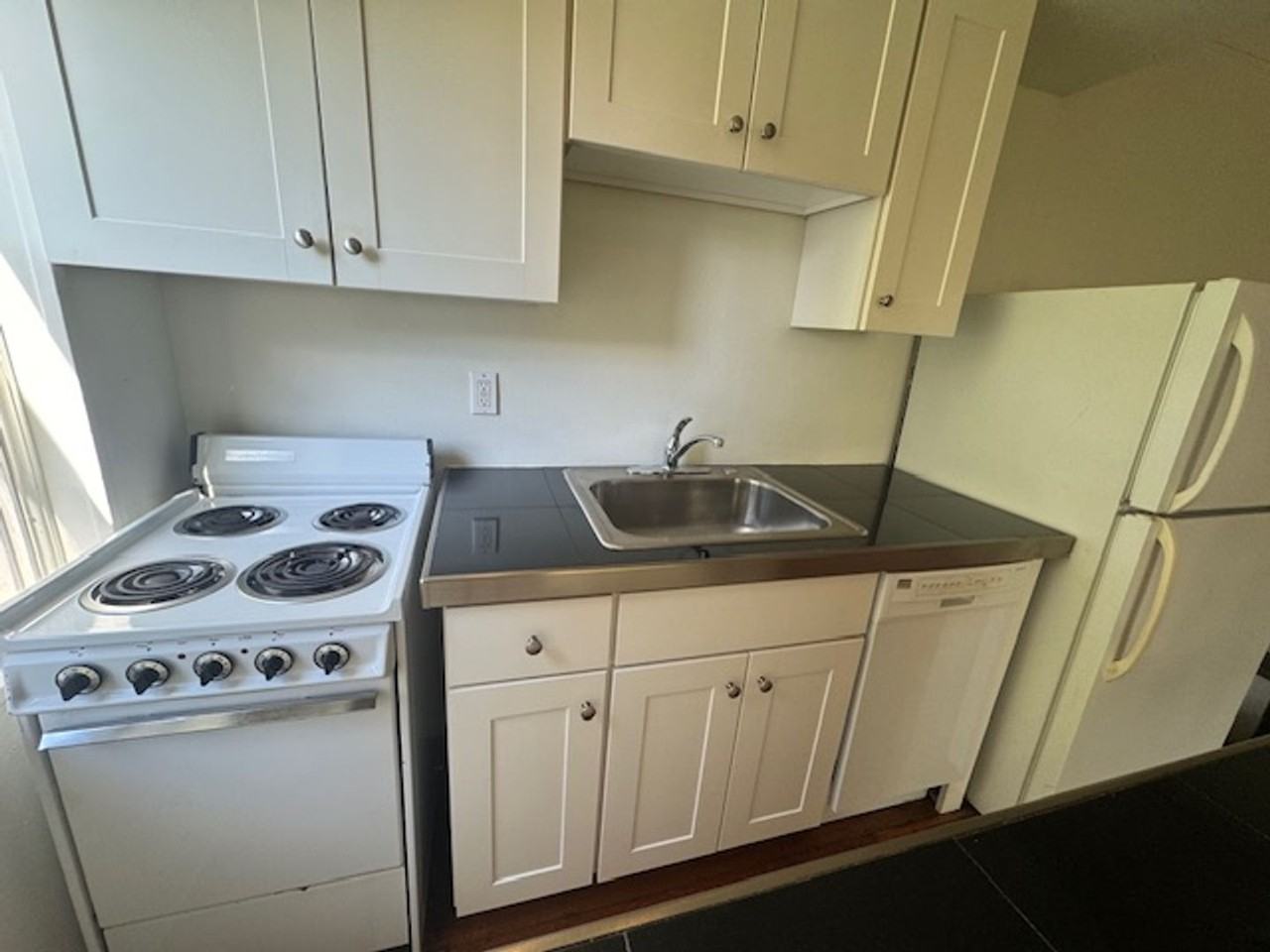 336 S. Graham Street - Photo 7 of 20