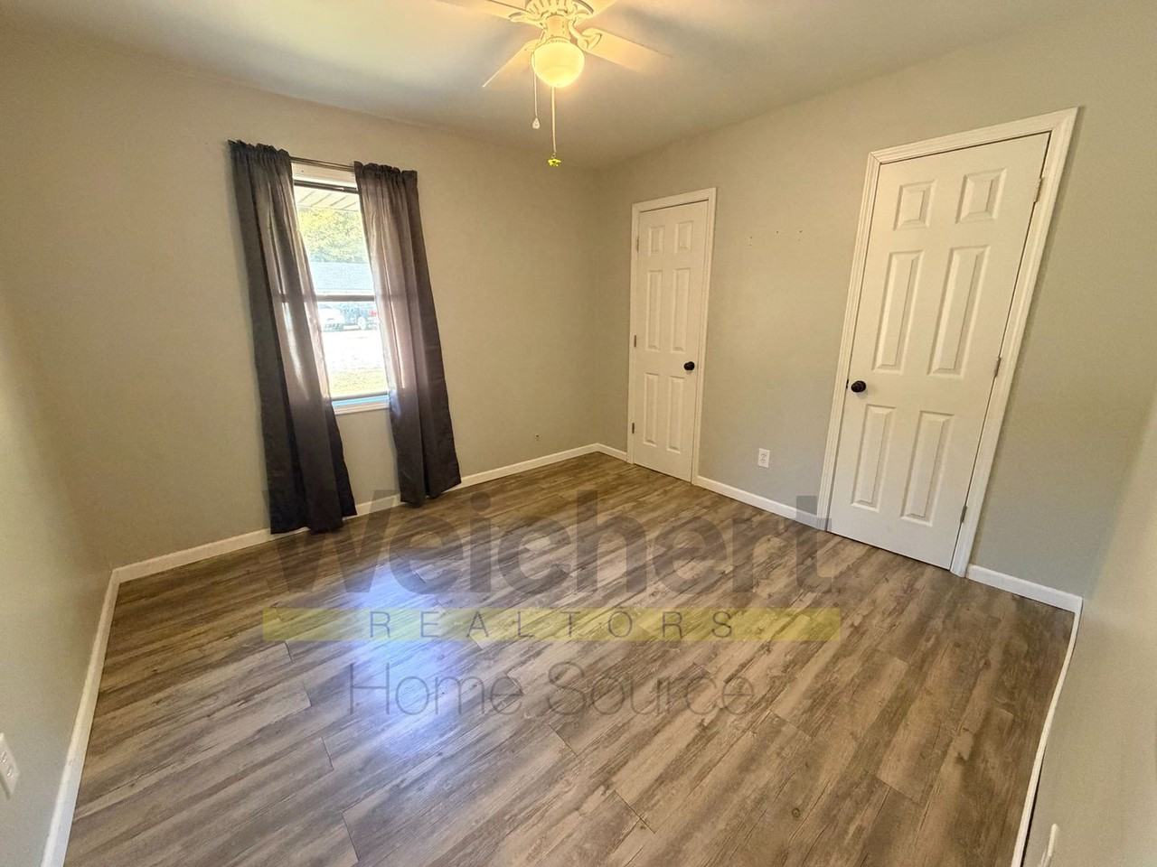 A&R Lake Street Apartments - Photo 4 of 9