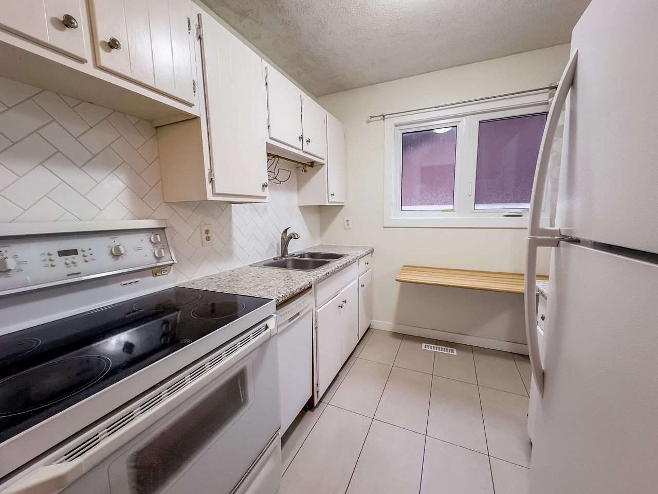 79 Granby Bay #1 - Photo 7 of 10