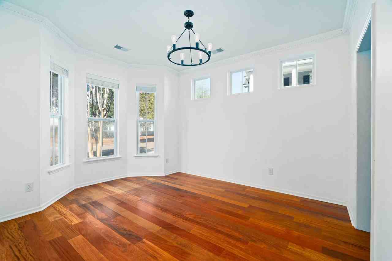 1884 Hubbell Dr - Photo 6 of 38