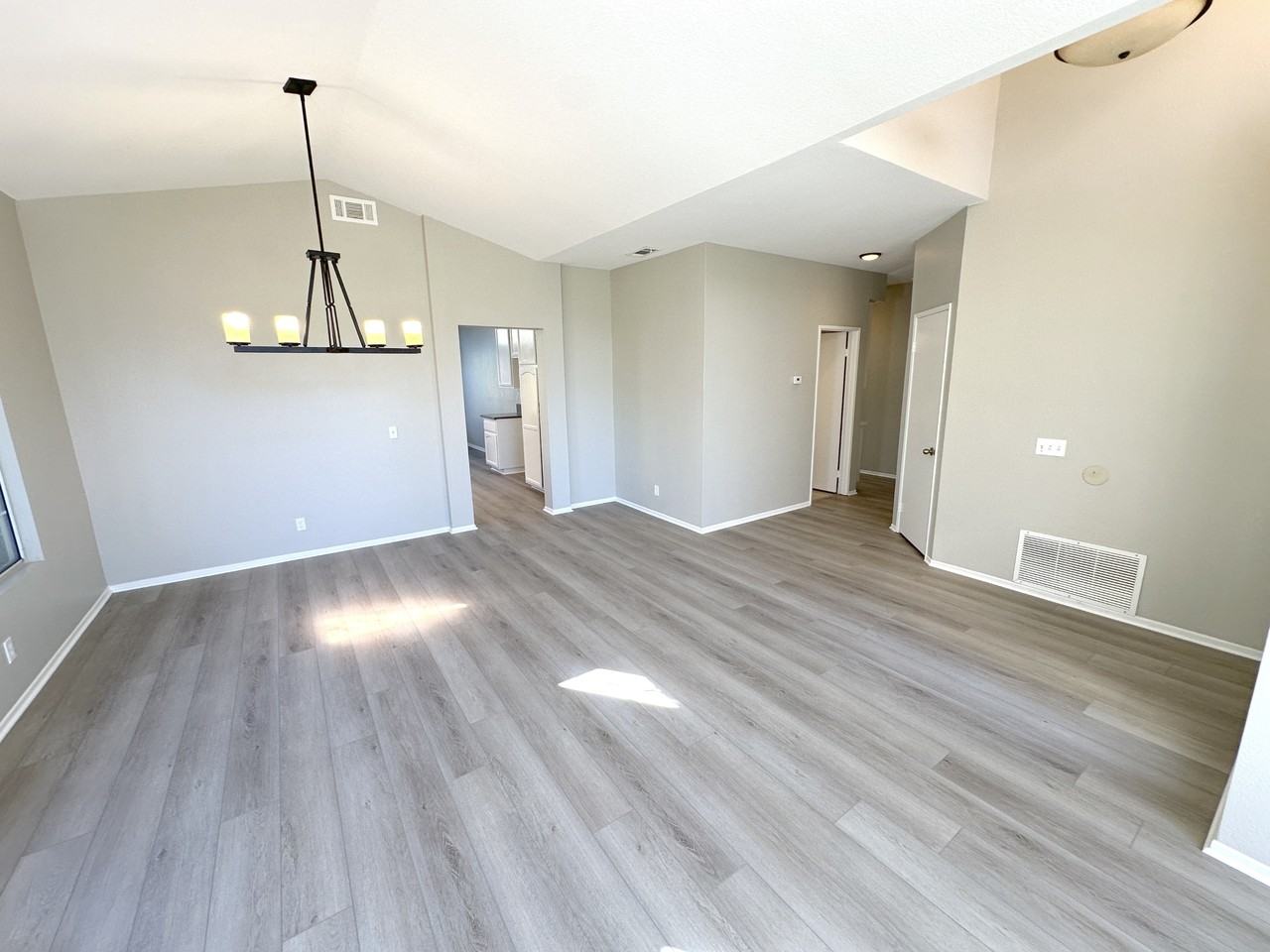 19932 Nipoma Ct #1 - Photo 5 of 23