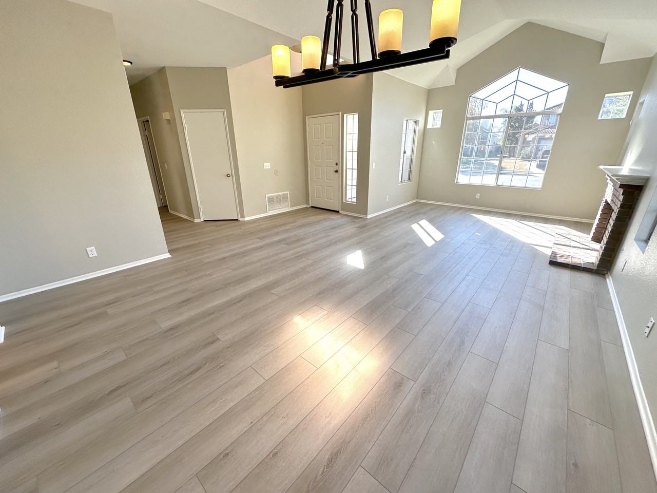 19932 Nipoma Ct #1 - Photo 6 of 23