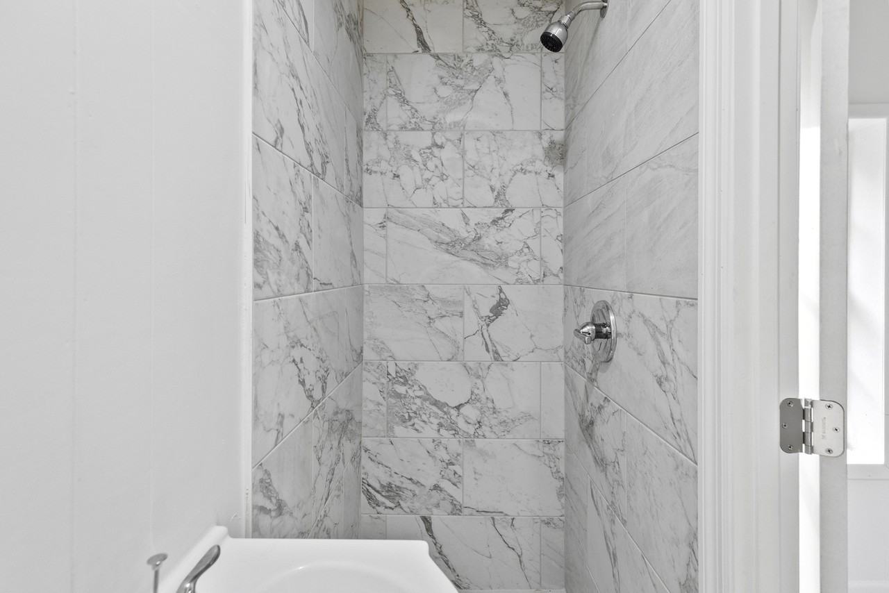 121 Mulberry Rd #1 - Photo 5 of 17