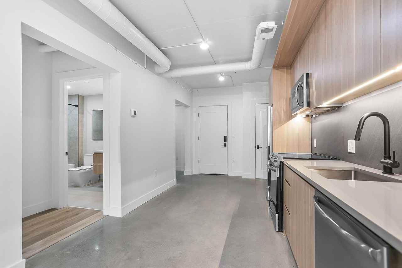 The Brit Apartments - Photo 3 of 20