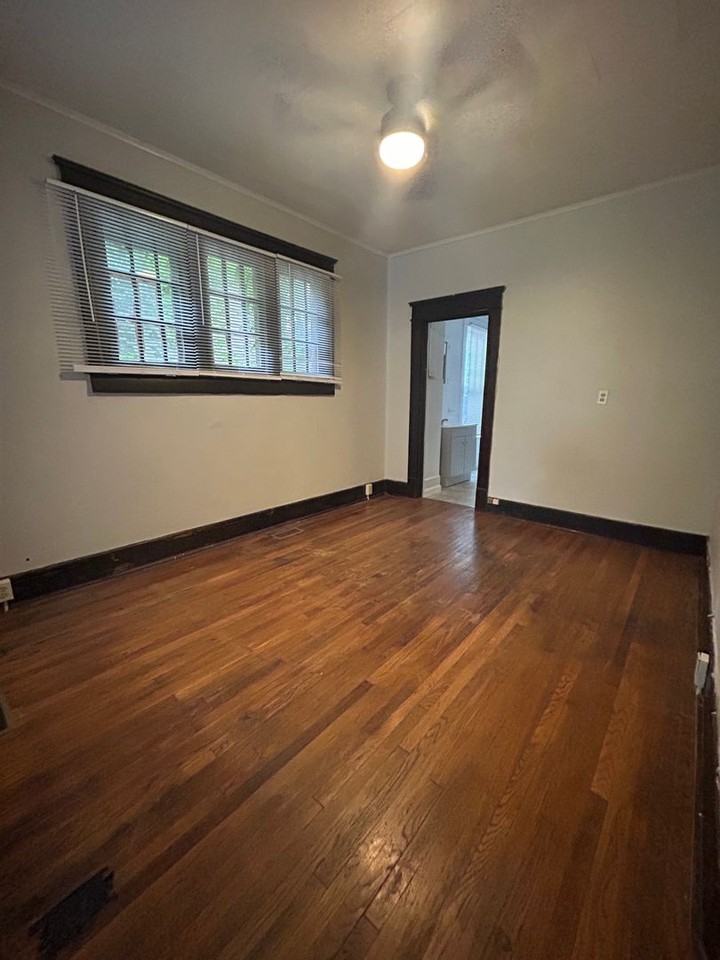 1018-1024 Brown Street - Photo 2 of 29