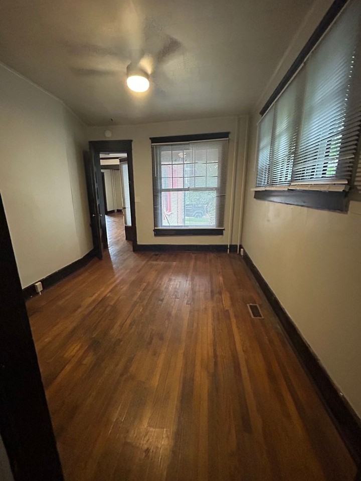 1018-1024 Brown Street - Photo 3 of 29