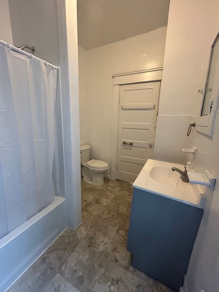 1018-1024 Brown Street - Photo 5 of 29