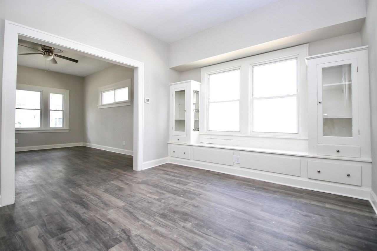 3517 W 119th St - Photo 4 of 16