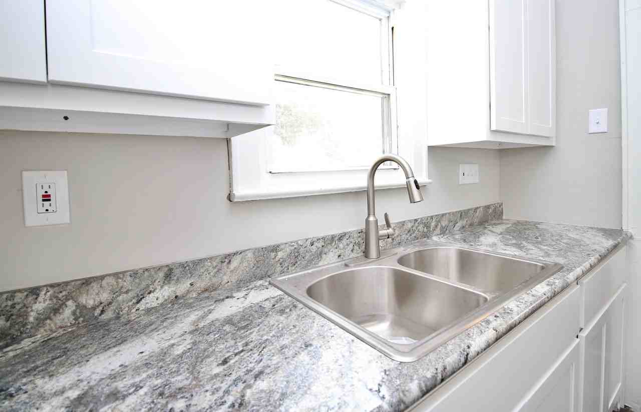 3517 W 119th St - Photo 5 of 16