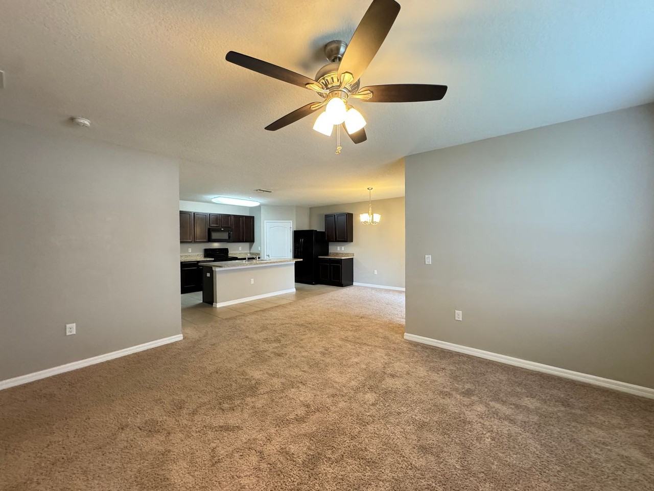 1665 Laurel Oaks Dr - Photo 4 of 44