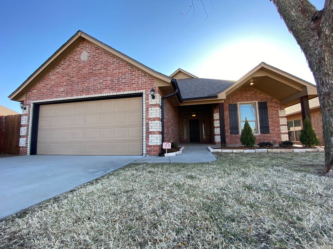 7716 Marathon Ln - Photo 2 of 24