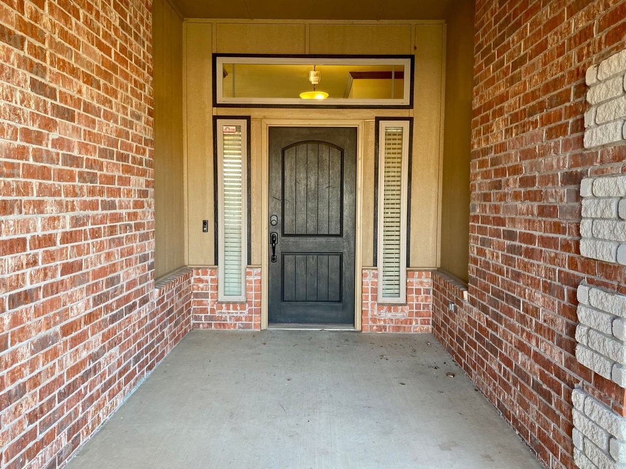 7716 Marathon Ln - Photo 4 of 24