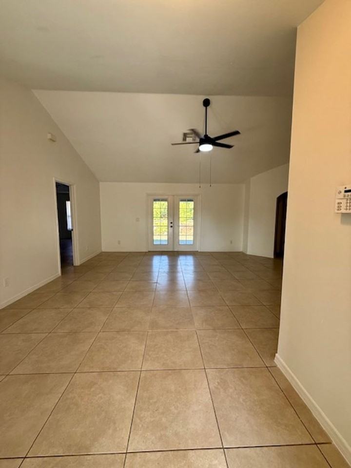 3906 13th St W - Photo 3 of 37