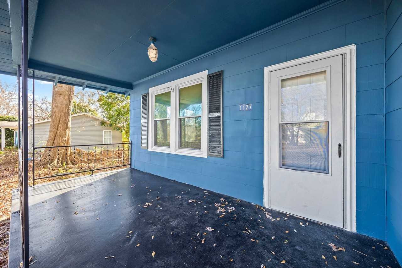 1127 W 5th Ave - Photo 2 of 25