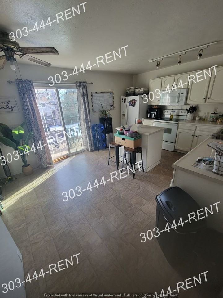 2706 S Sedalia St - Photo 4 of 9