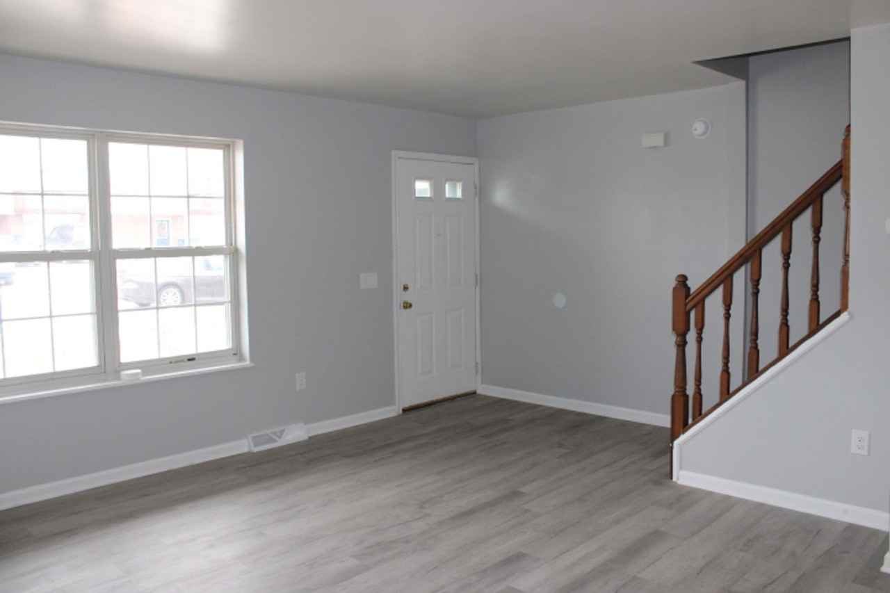 213 Ark Dr - Photo 4 of 11