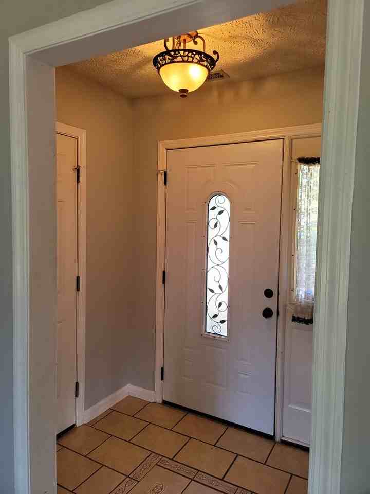 2948 Chillingworth Dr - Photo 2 of 13