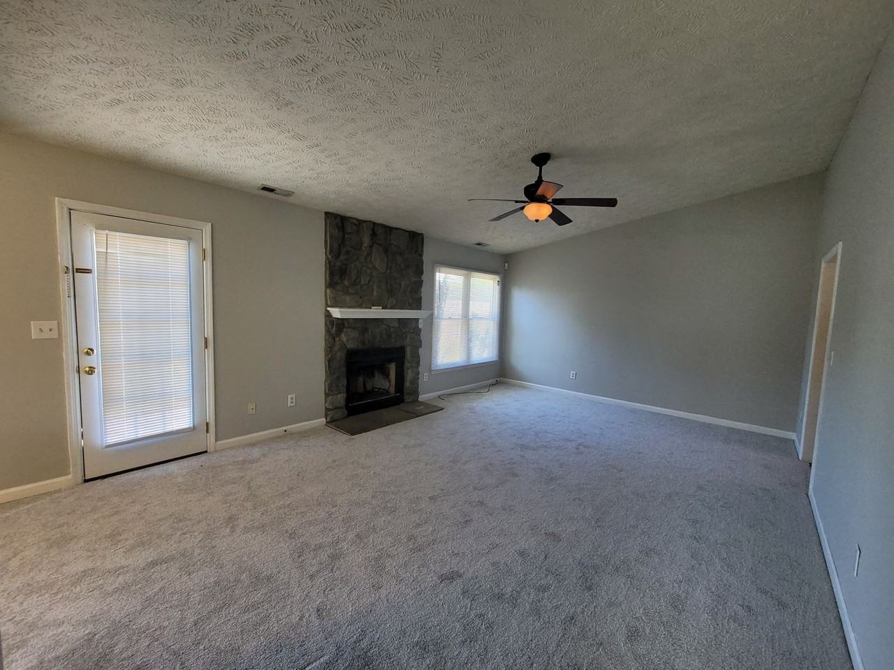 2948 Chillingworth Dr - Photo 3 of 13