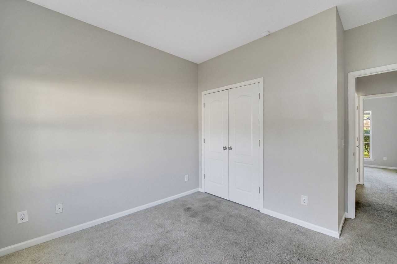 1200 Peacock Trl - Photo 4 of 30