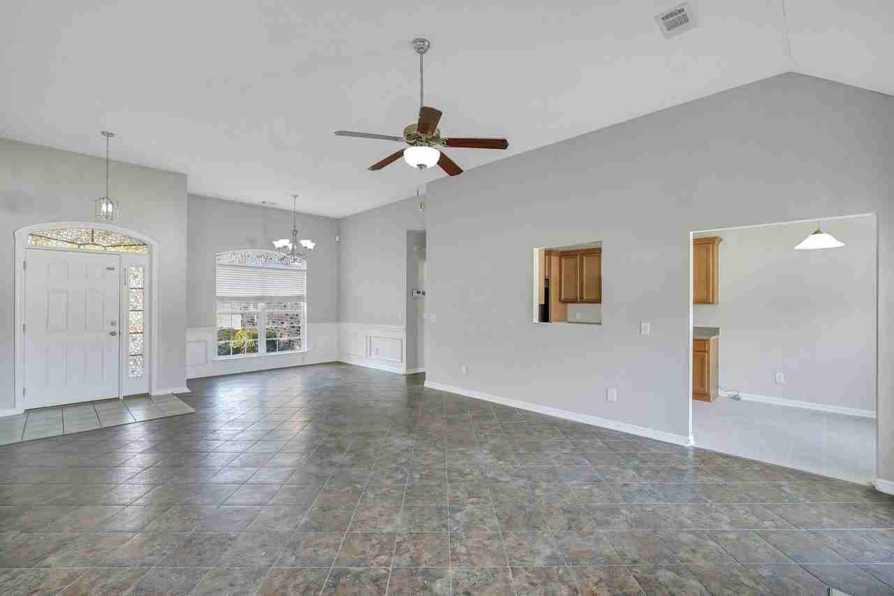 1200 Peacock Trl - Photo 5 of 30