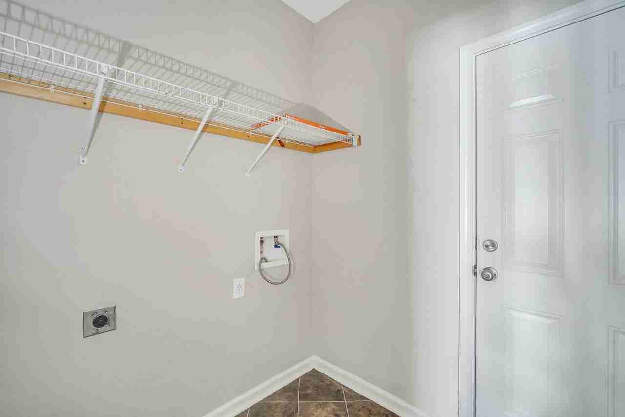 1200 Peacock Trl - Photo 7 of 30