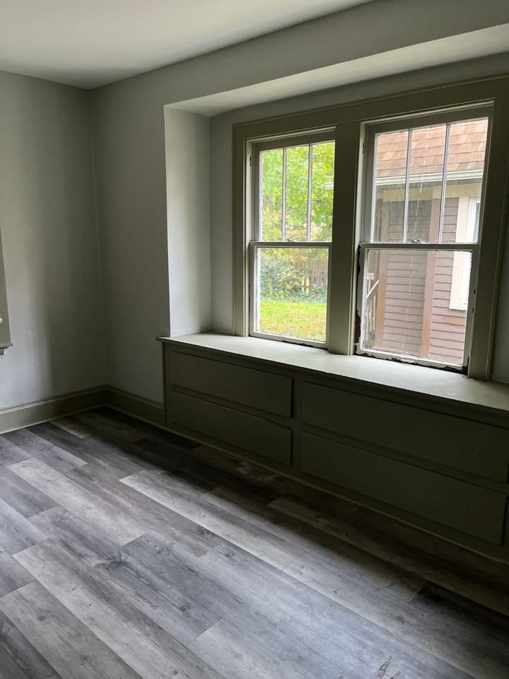 1313 Manchester Rd - Photo 6 of 7