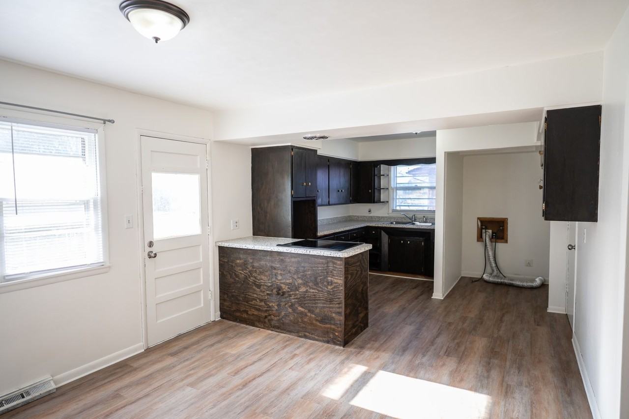 2614 E Lombard St - Photo 7 of 18