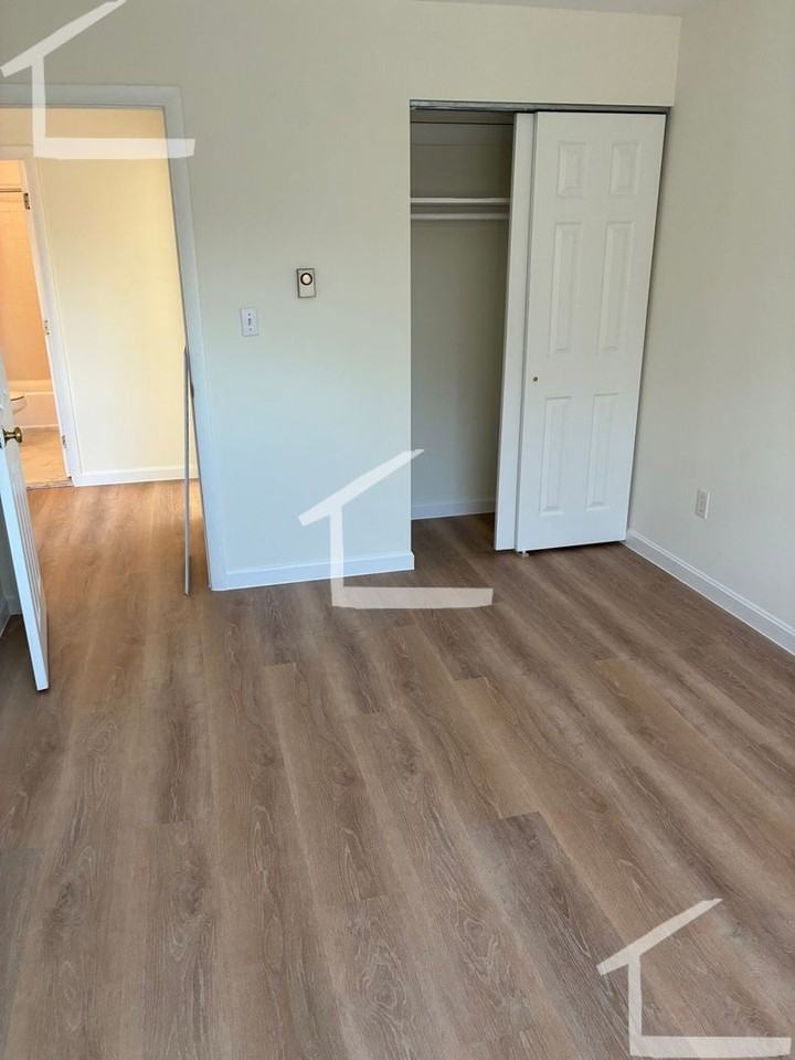 13 Embassy Rd - Photo 4 of 12