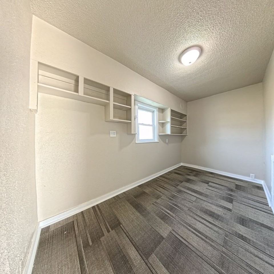 306 W Reed St - Photo 6 of 23